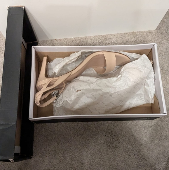 🆕️Westlink Nude Heels with Cute Charms Size 7 - Giftable! - Picture 6 of 14